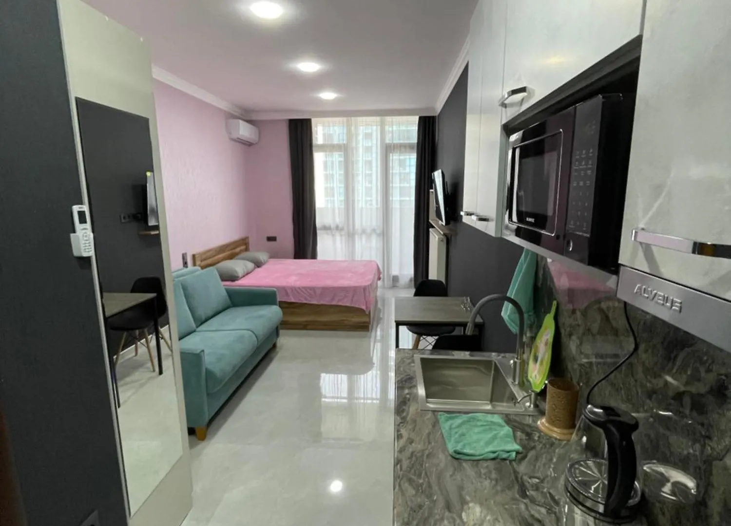 Batumi Apartment Rose 0*,  Gruzie